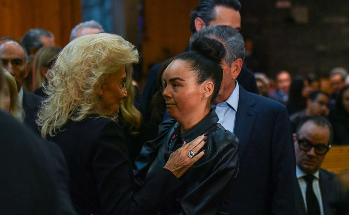 Familiares y amigos dan el último adiós a Olegario Vázquez Raña / Foto: Arturo Quintero
