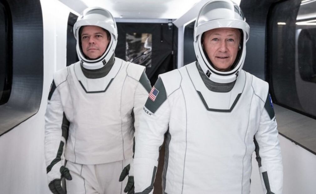 Conoce al diseñador mexicano detrás de los trajes de astronauta de SpaceX