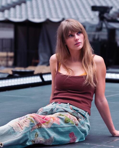 Taylor Swift ensayando para concierto/Instagram.