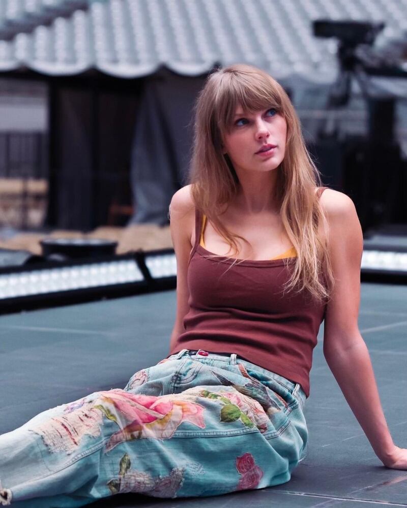 Taylor Swift ensayando para concierto/Instagram.