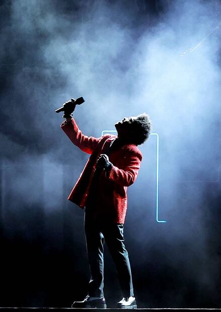The Weeknd brilla en el Super Bowl con miles de rubíes y firmado por Givenchy