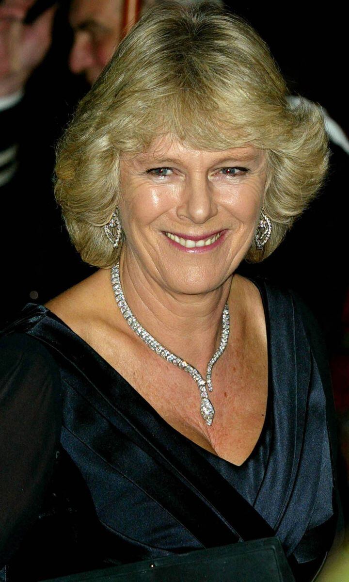La serie 'The Crown' pone a temblar al príncipe Carlos por amorío con Camilla Parker