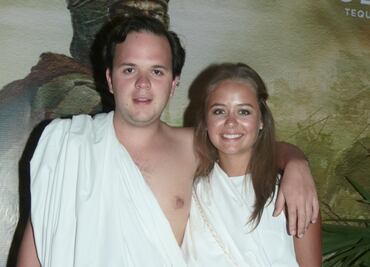 Luis de la Torre y Lula Alcocer en la tradicional toga party del Baby'O