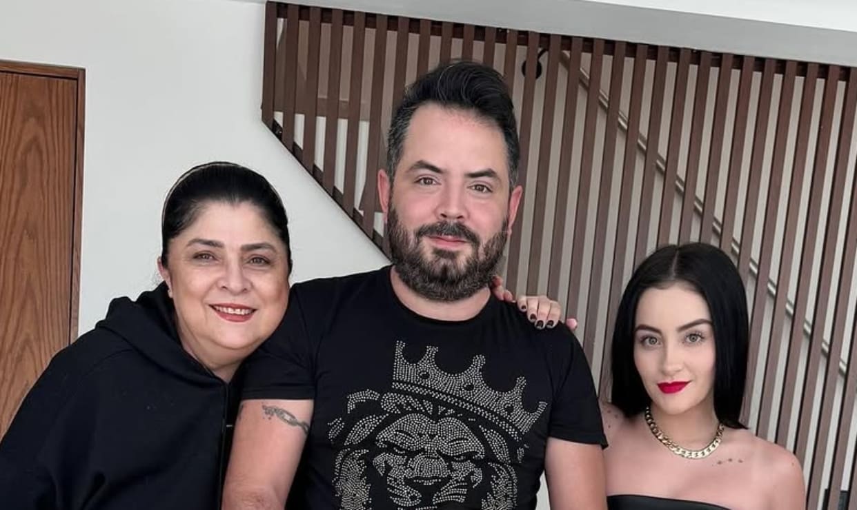 Victoria Ruffo, José Eduardo Derbez y Paola Dalay celebran los 7 meses de Tessa