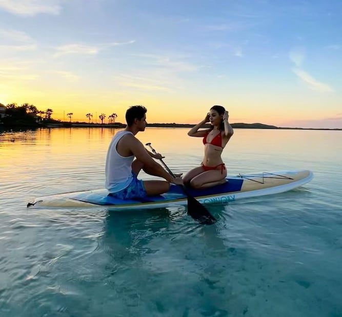 Danna Paola y su novio Alex Hoyer / Instagram: @dannapaola