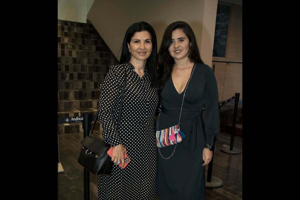 Ana Grajeda y Andrea Oliveros. (Foto Ricardo Hernández para VIP)