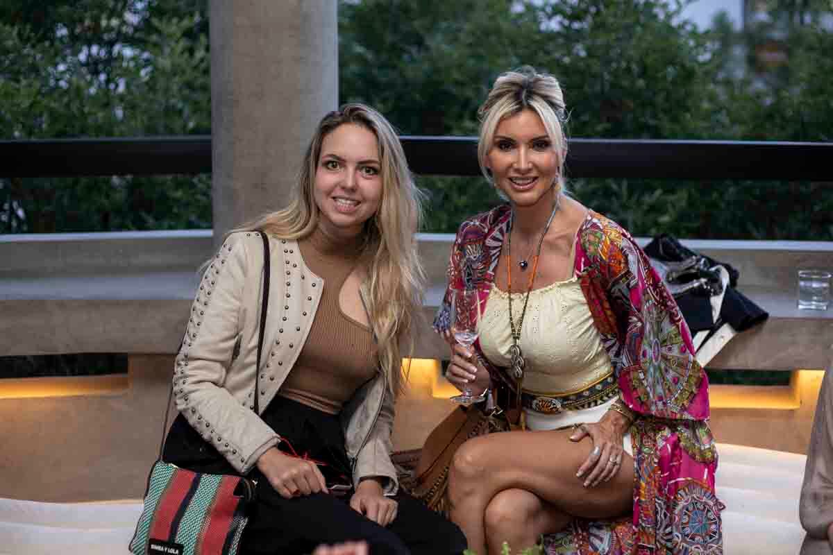 Mariana Aranda y Cinthya Coppelli. (Foto: Esteban Torreblanca)