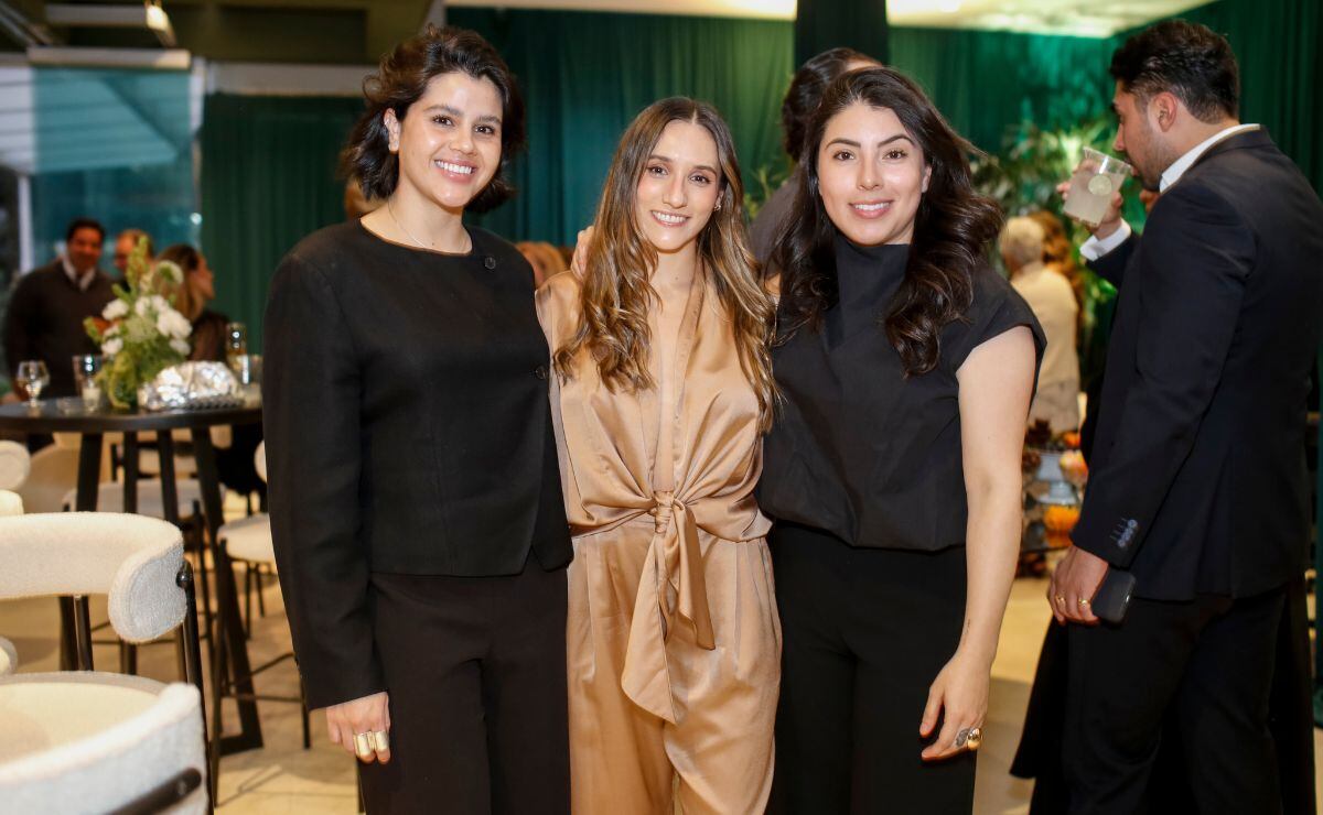 Renata Martineck, Maria Romero y Fernanda Gómez / Foto: Esteban Torreblanca