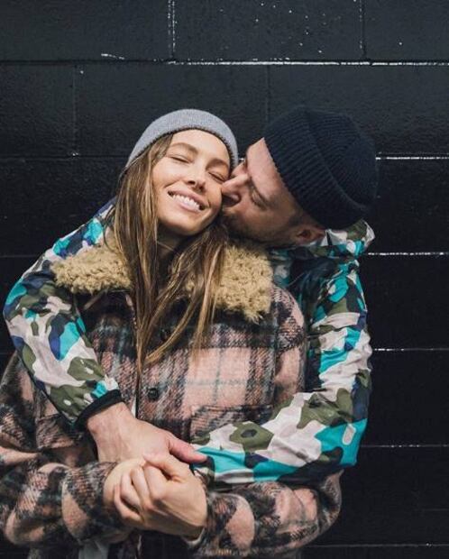 Justin Timberlake se disculpa con su esposa Jessica Biel por una imagen con Alisha Wainwrigth