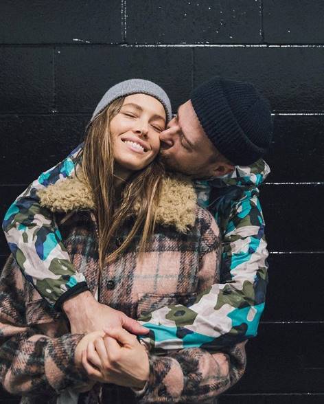 Justin Timberlake se disculpa con su esposa Jessica Biel por una imagen con Alisha Wainwrigth