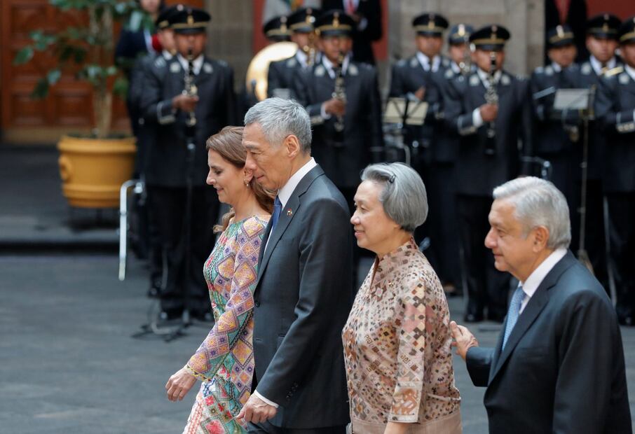 Beatriz Gutiérrez y el vestido huichol con el que brilló en el Palacio Nacional