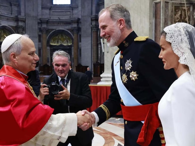 La reina Letizia de España, el rey Felipe VI presentes en la misa de inicio de pontificado del papa León XIV / Foto: Instagram @casareal.es