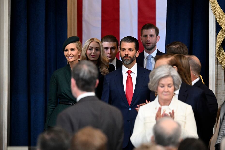 Ivanka, Tiffany, Barron, Donald Jr. y Eric Trump. / Foto: AP