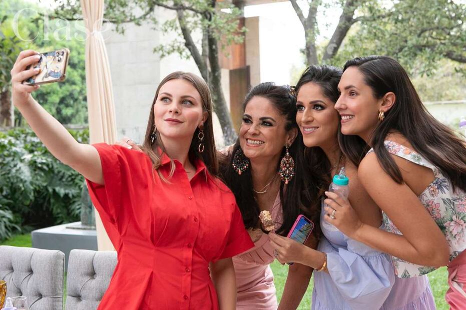 Perla Ealy festeja que ya está muy cerca de recibir a Baby Rogelio