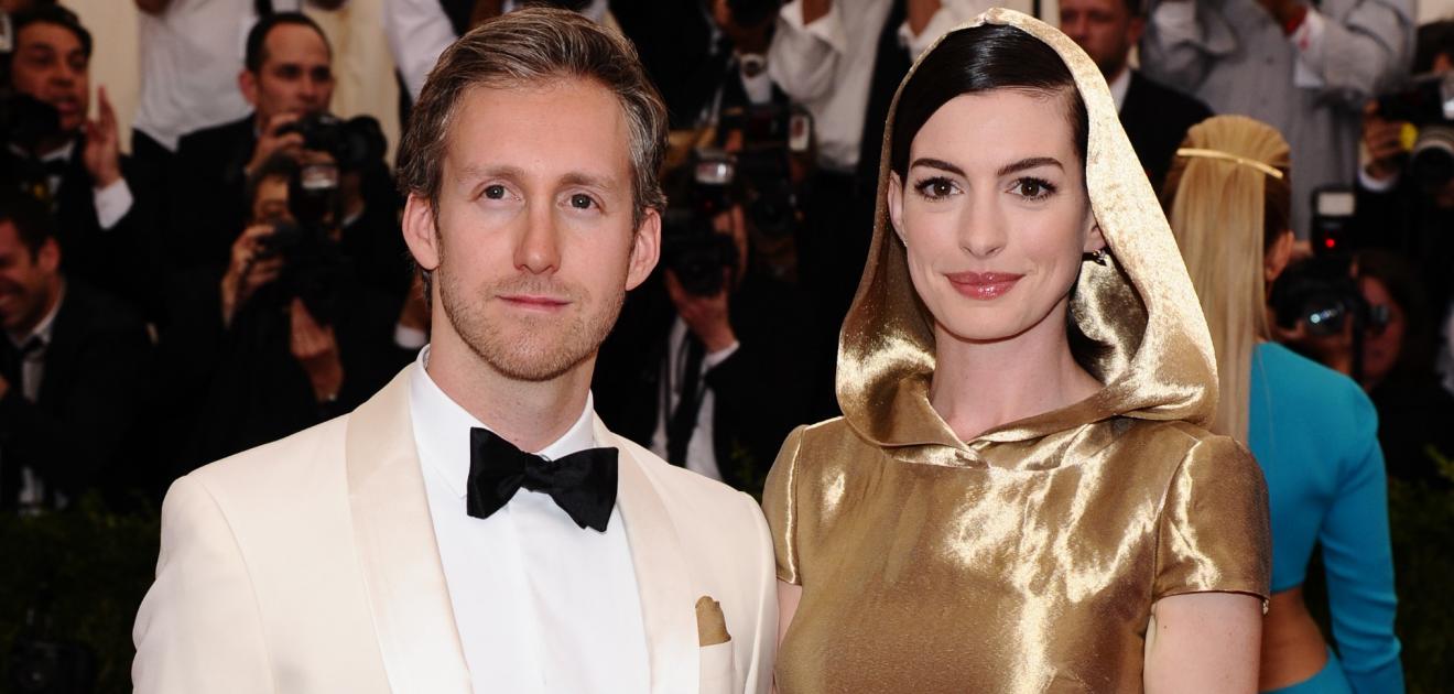 <p>Anne Hathaway quedó totalmente cautivada de su ferviente admirador Adam Shulman. <strong>(Fotos: Archivo El Universal)</strong></p>
