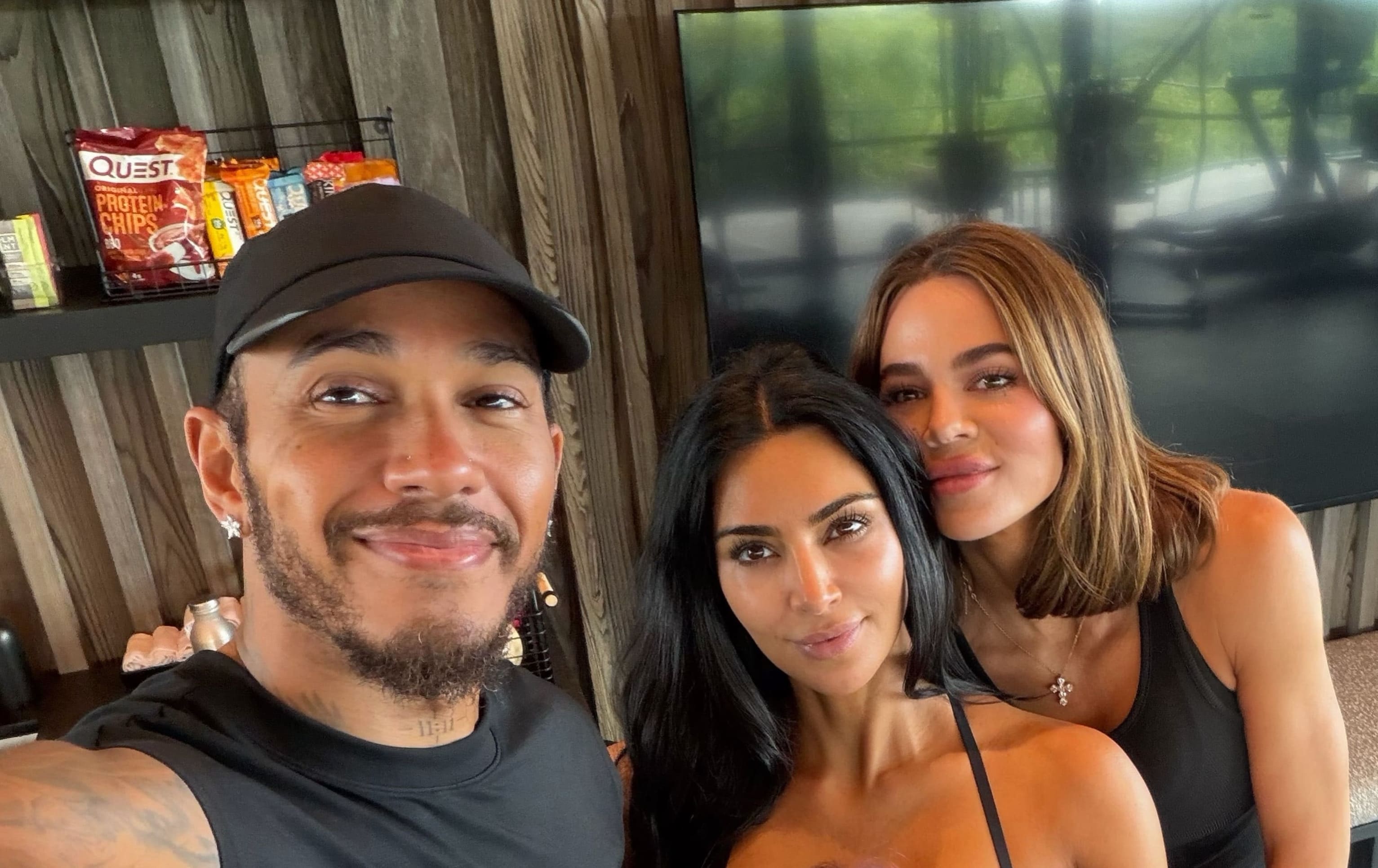 Lewis Hamilton, Kim y Khloé Kardashian. (Foto: Instagram)