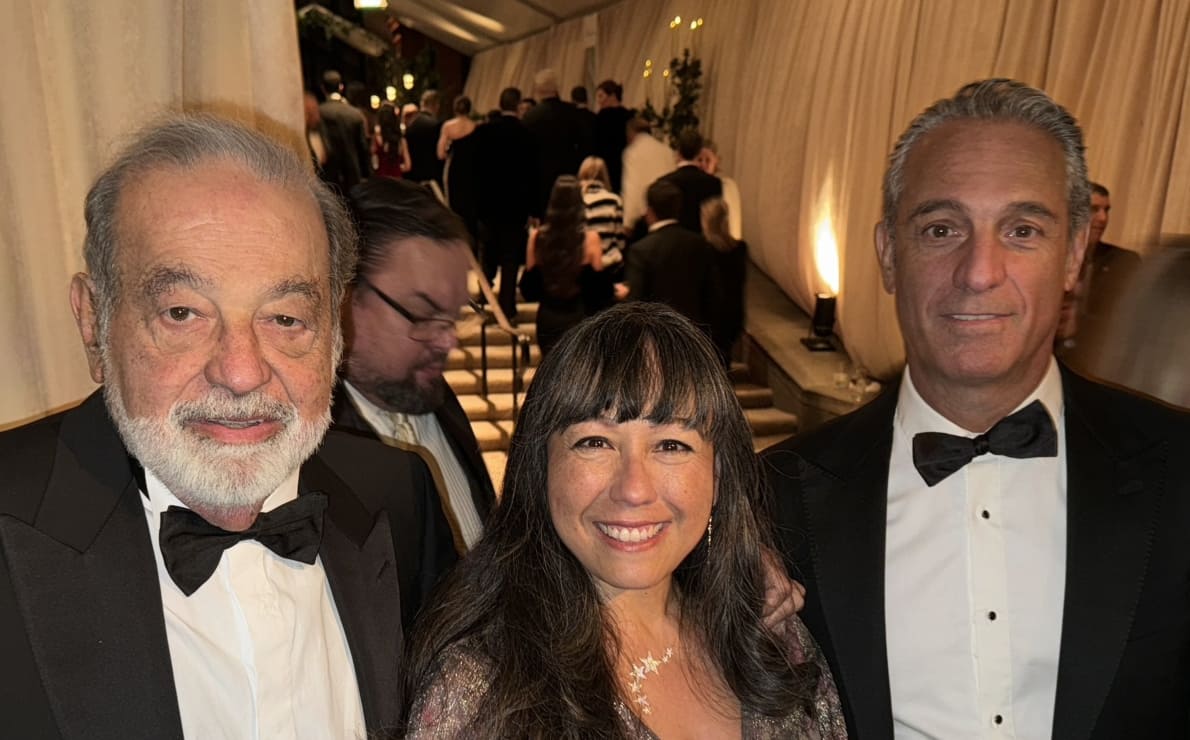 Carlos Slim y otros invitados celebran a Trump en 'Baile Inaugural Hispano'