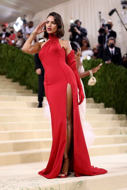 Eiza González confirma para el MET Gala 2022. Estos han sido sus looks de impacto