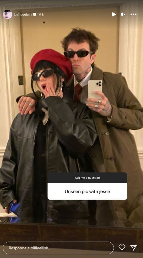 Billie Eilish deja al descubierto su ropa interior y un tatuaje en la cadera