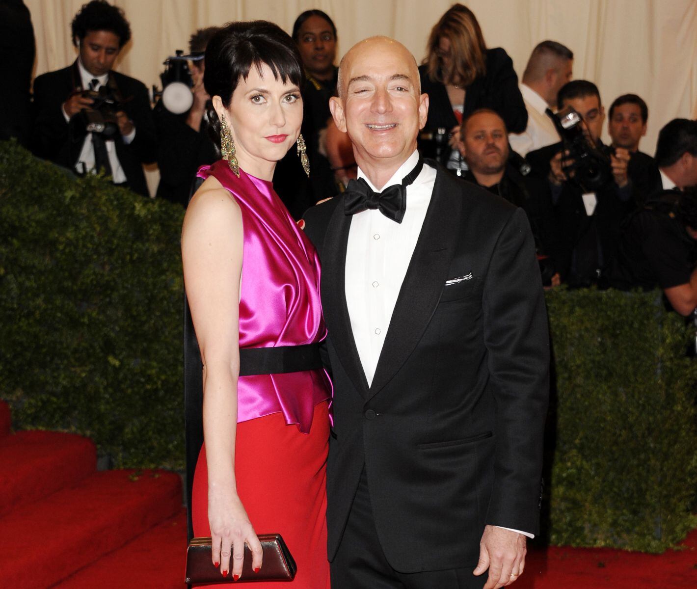 Descubren quién filtró las fotos íntimas de Jeff Bezos y su amante Lauren Sanchez