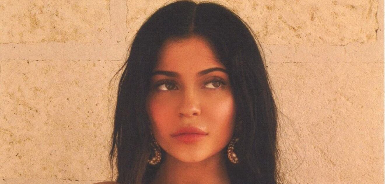 Un jugo verde, el secreto mejor guardado de Kylie Jenner para una piel luminosa 