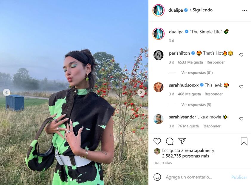 Dua Lipa y la pequeña North West tienen el mismo outfit de Mowalola en animal print