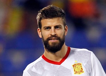 ¡Totalmente oficial! Gerard Piqué y Clara Chía Martí presumen su amor en una boda
