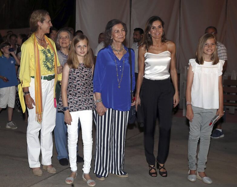 Los intentos de reconciliación entre la reina Letizia y Doña Sofía este verano