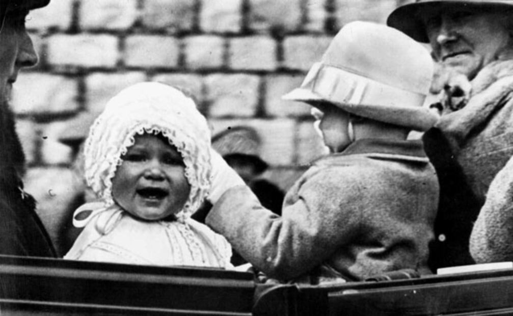 A ellos les tocó ser los séptimos en la línea sucesoria al trono, igual que el bebé de Meghan y Harry