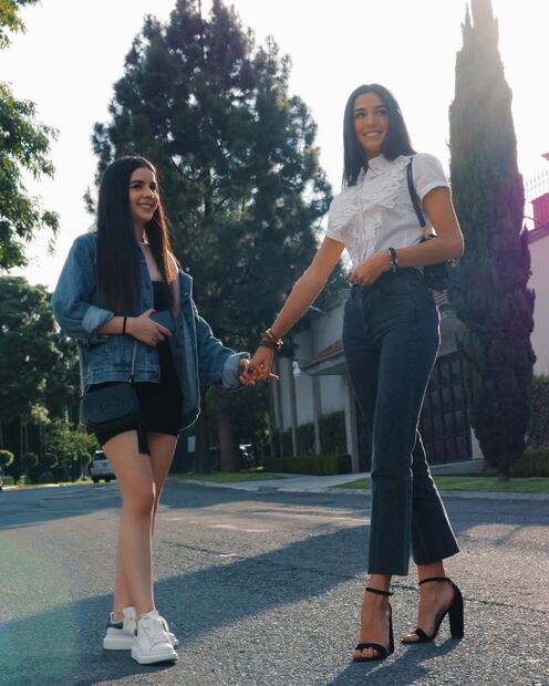 Las cómplices en las bodas de plata de Biby Gaytán y Eduardo Capetillo: sus hijas 