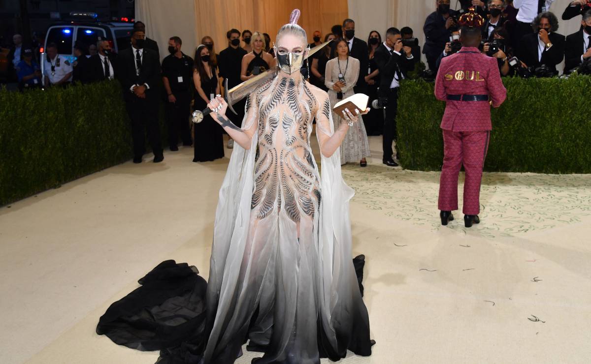 Grimes revela que X Æ A-XII, el hijo que tiene con Elon Musk no la llama mamá