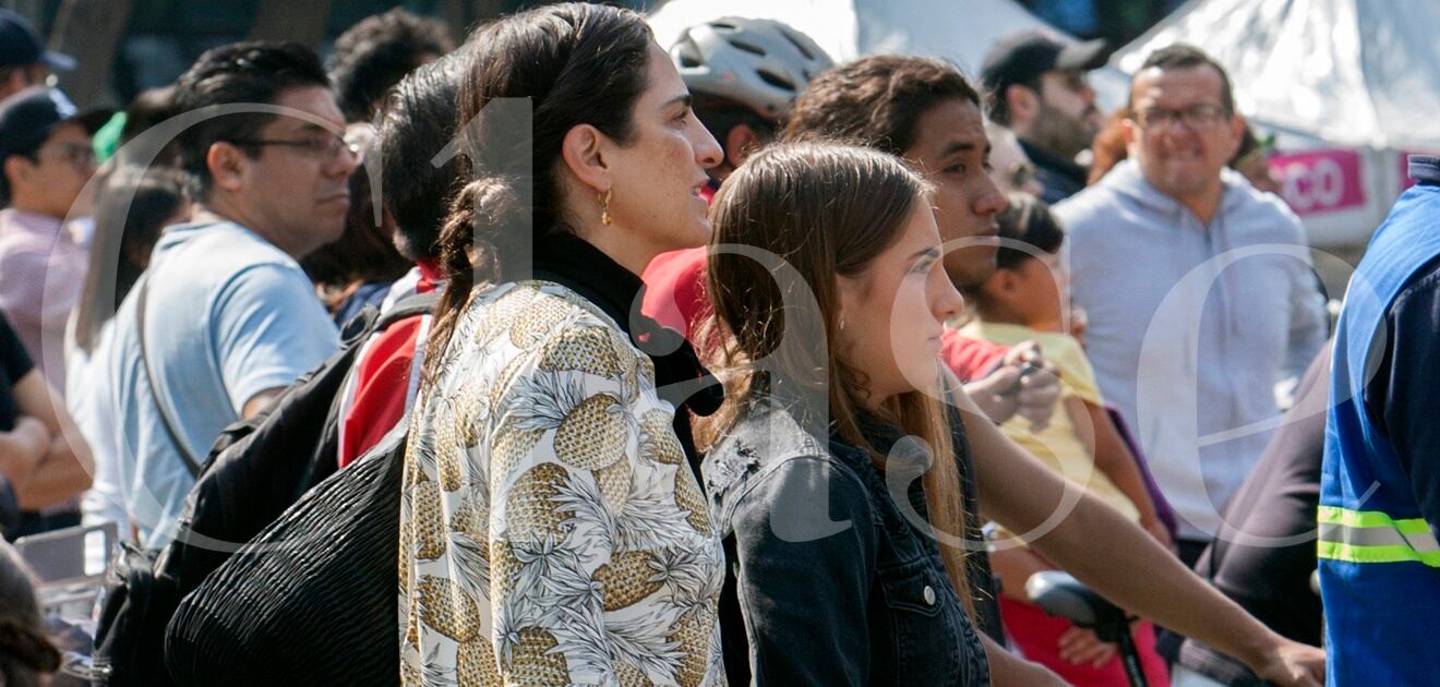 <p>Soumaya Slim Domit y Soumaya Romero Slim disfrutaron el desfile de Kris Goyri en el Ángel de la Independencia y después se fueron a desayunar al Sanborns. <strong>(Fotos: Edgar Silva Fuentes y Vanessa Pérez)</strong></p>
