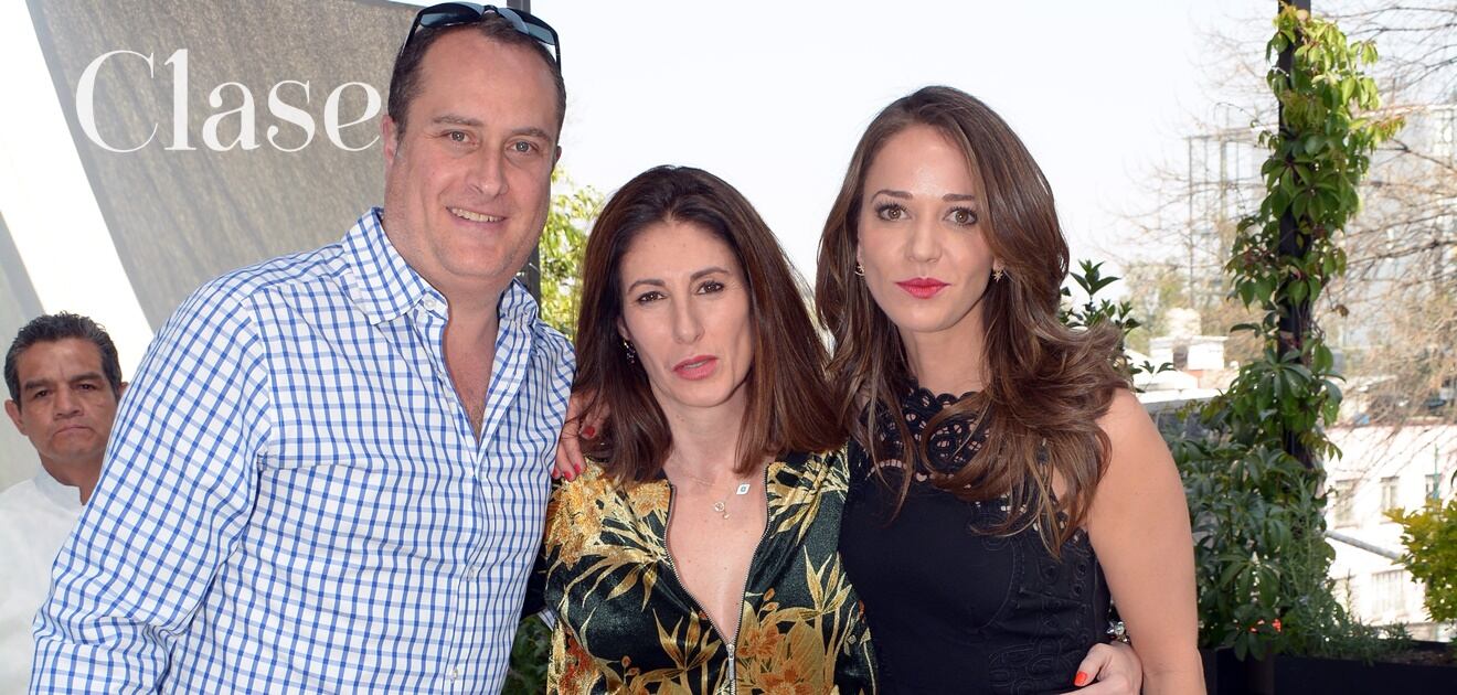 <p>Laisha Wilkins celebró un año más de vida acompañada de sus amigos.<strong> (Fotos: Edgar Laguna C.)</strong></p>
