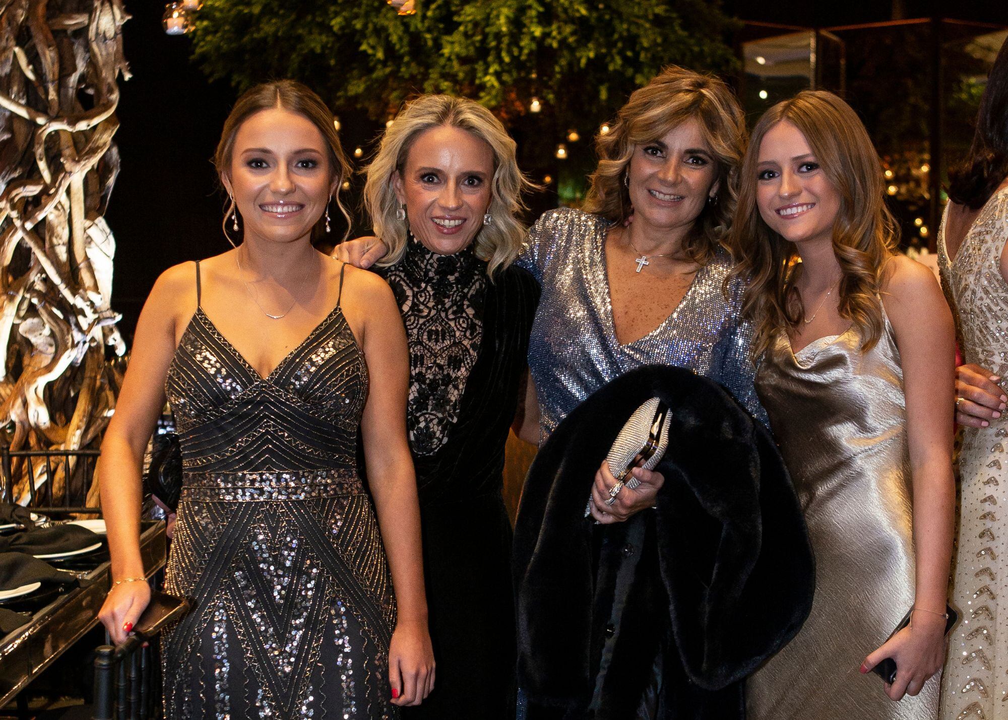 Regina Portilla, Lourdes de Garay, María José de Garay y Ana Portilla. (Foto: Esteban Torreblanca)
