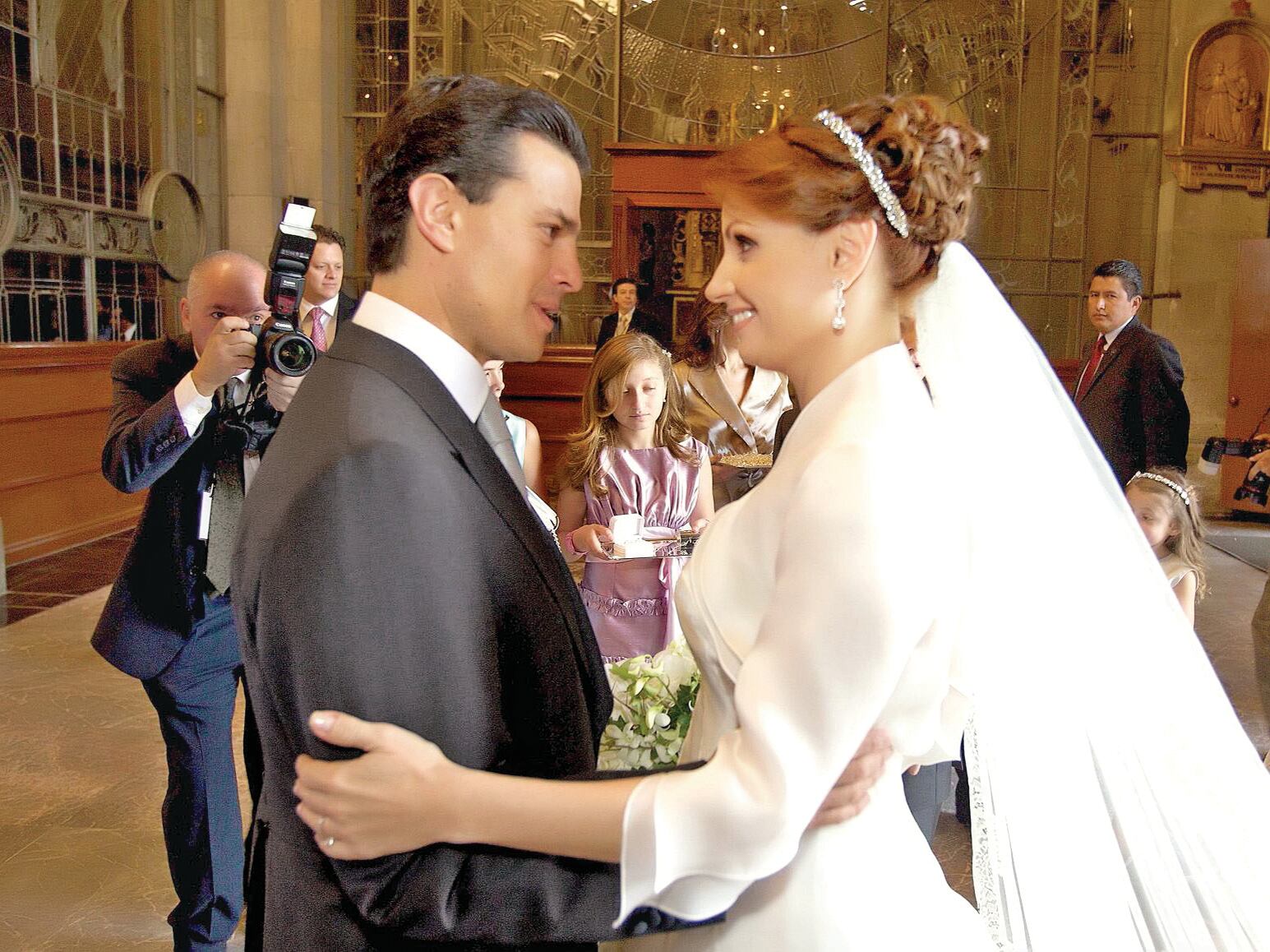 Sale a la luz fotografía de Angélica Rivera poco antes de anunciar su separación de Enrique Peña Nieto