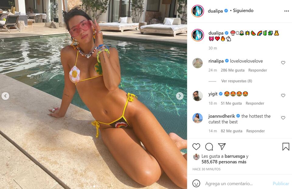 Dua Lipa presume el mini bikini tejido que vas a querer para este verano 