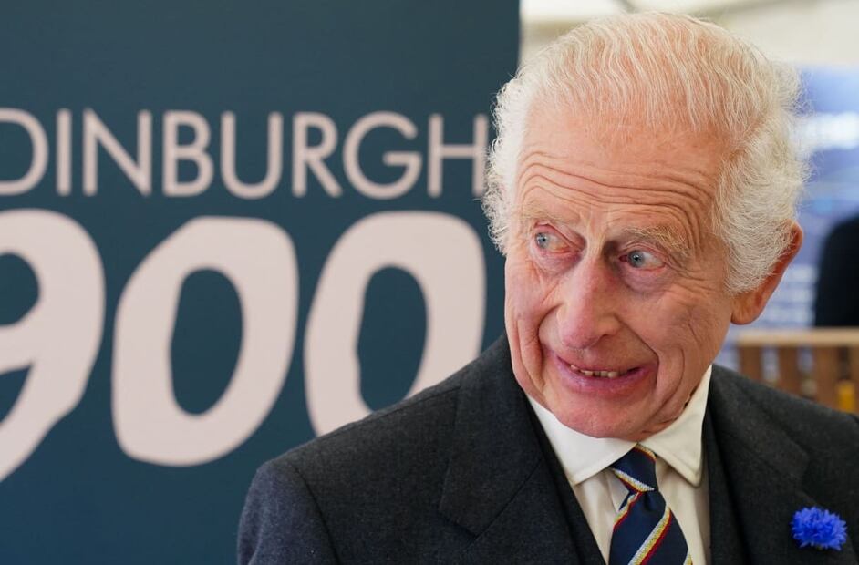 El rey Carlos III en la celebración del 900 aniversario de la ciudad de Edimburgo / Foto: AFP