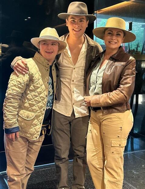 Luciano Collado, Lety Calderón y Carlo Collado/Instagram