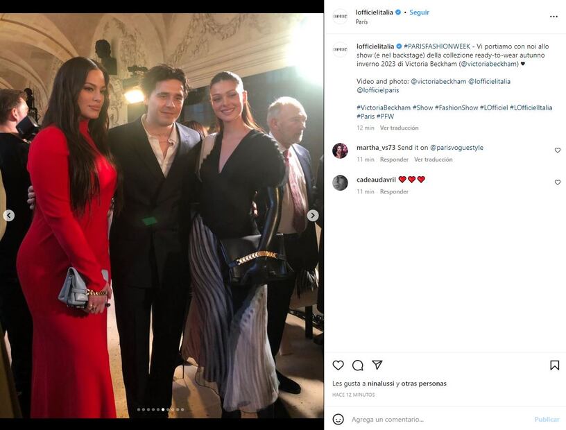 Nicola Peltz por fin usa un vestido de Victoria Beckham y posan juntas con el resto de la familia