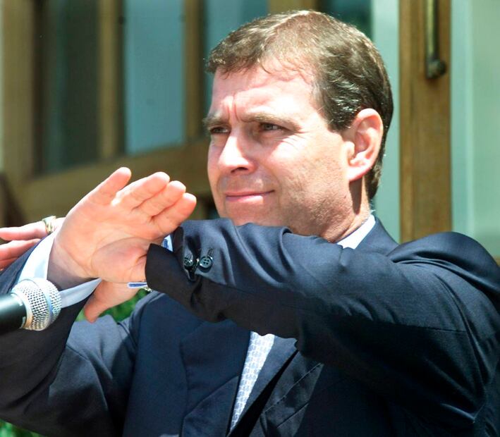 Libro revela que Andrés de York conocía la red de pedofilia de Jeffrey Epstein 