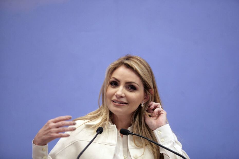Las 5 polémicas de Angélica Rivera