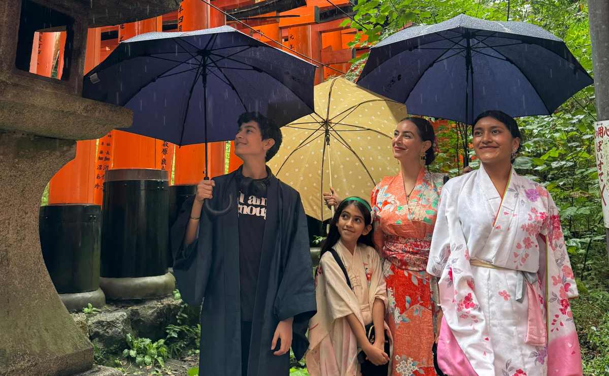 En los 'torii' del Santuario Fushimi Inari Taisha, en Kioto. (Foto: Espeial)
