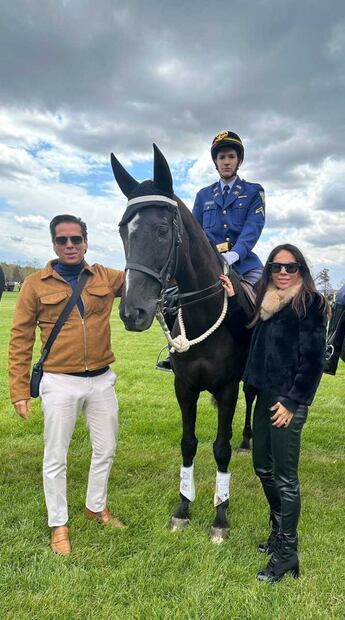 Roberto Palazuelos, Roberto Palazuelos Jr, y Yadira Garza. (Foto: Especial)