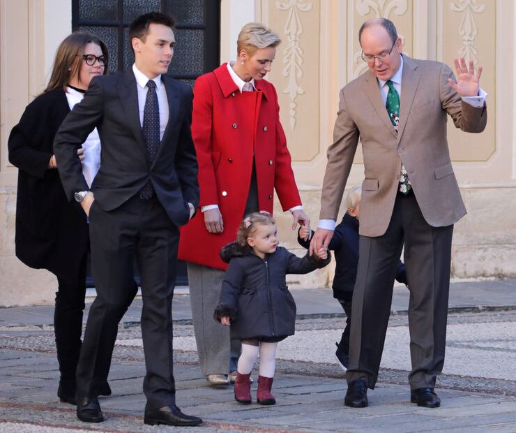 Los mellizos del príncipe Alberto II y la princesa Charlène protagonizan la ceremonia navideña de Mónaco