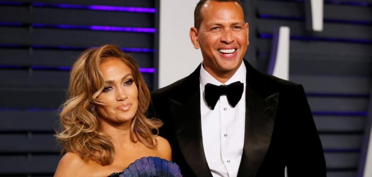 JLo y Alex Rodriguez juegan "Couples Challenge" por cuarentena de Covid-19