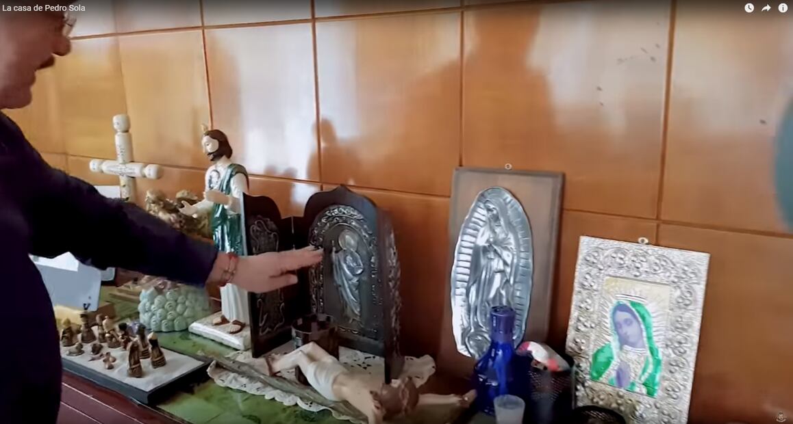 Así es la casa donde vive Pedro Sola 
