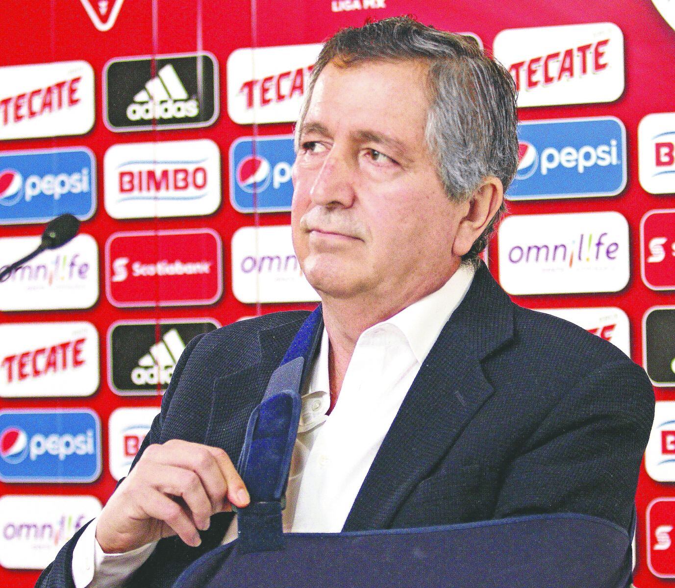 Jorge Vergara está con las Chivas y Emilio Azcárraga con el América ¿Quién ganará el próximo clásico? 