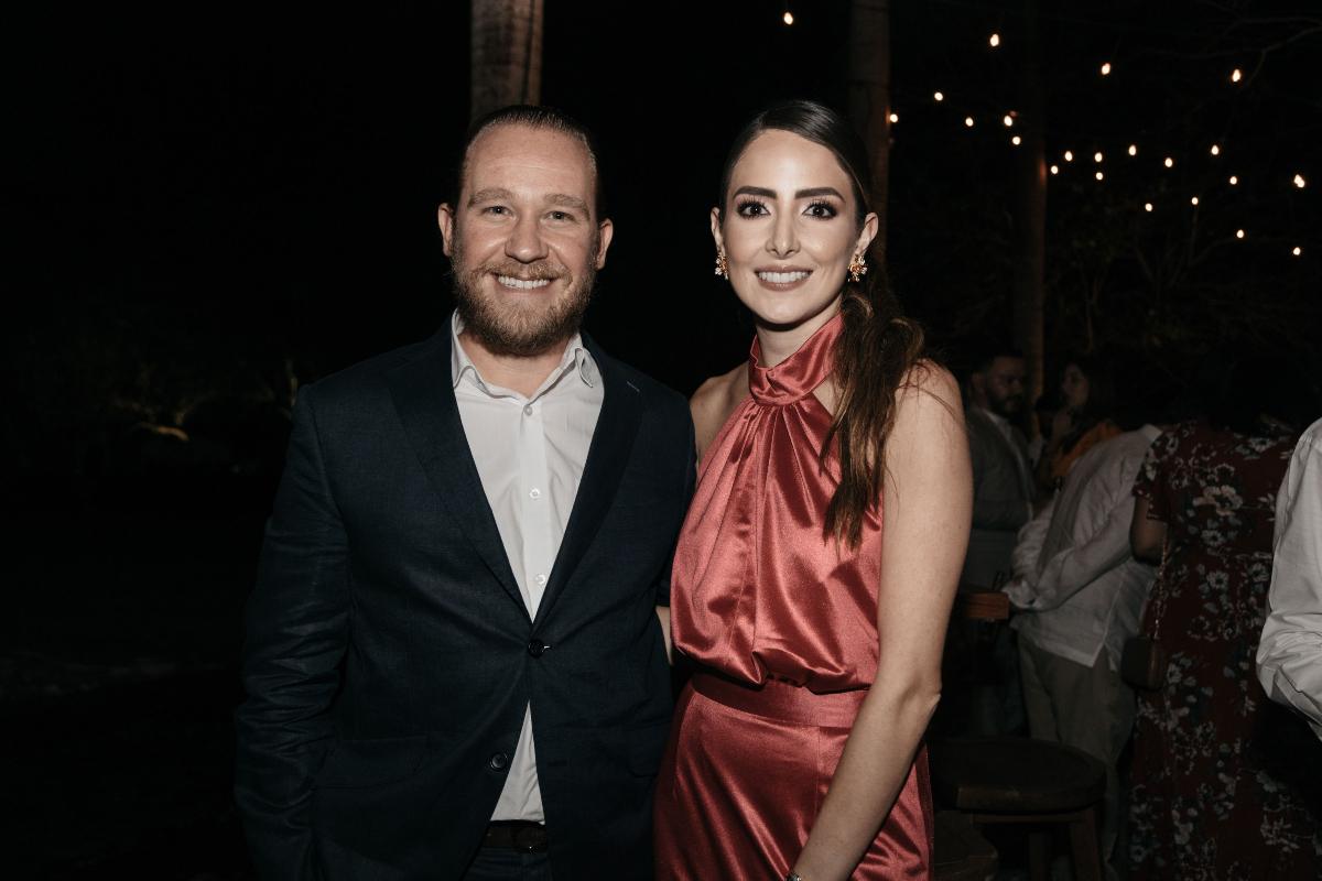 Manuel López San Martín y Celina Palomera se casaron en una mística boda