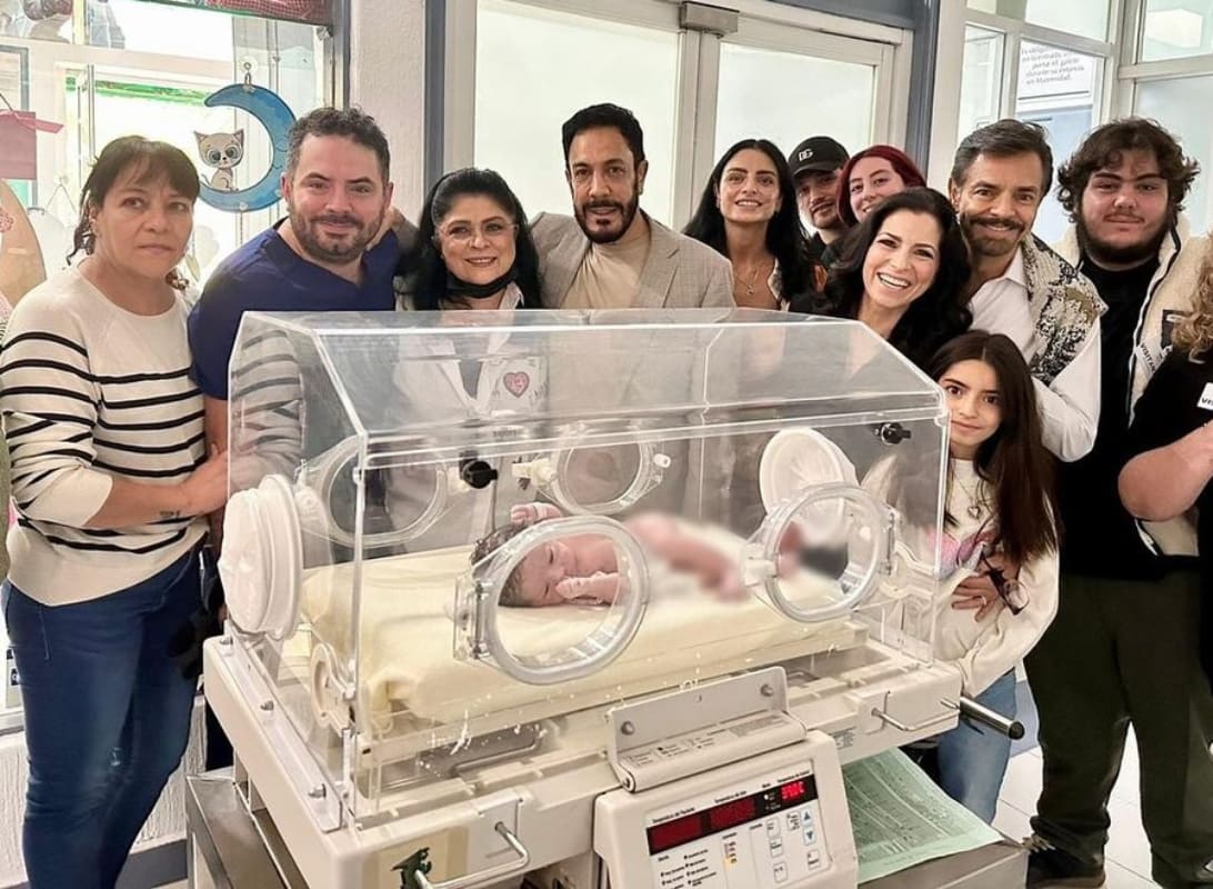 El reencuentro de Eugenio Derbez y Victoria Ruffo en el nacimiento de Tessa, su nieta / Foto: Instagram