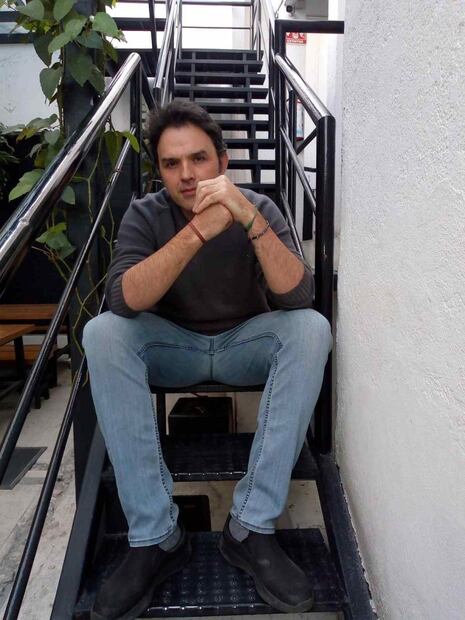 Fernando Rovzar, agradecido por tener como pareja a Bárbara Mori pero no hay planes de boda